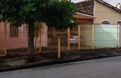 Casa com 4 quartos à venda na Rua Cacilda Becker, 56, Vila Jaboticabeira, Taubaté