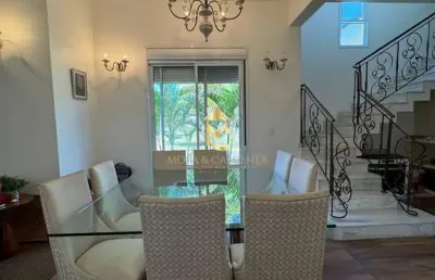 Casa à venda em condomínio de alto padrão em taubaté