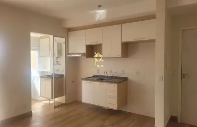 Apartamento com 3 dormitórios e sacada disponível para locação