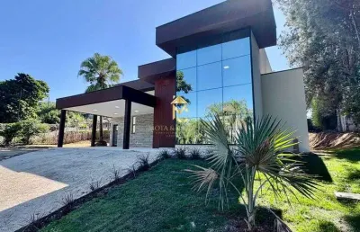 Casa térrea com piscina à venda em condomínio em taubaté.