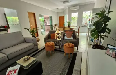 Casa térrea com varanda gourmet à venda ou locação em condomínio fechado