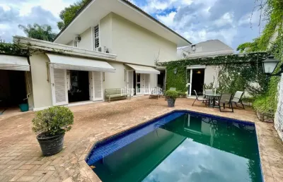 Casa assobradada  4 quartos  2 suites 4 vagas em cidade jardim.