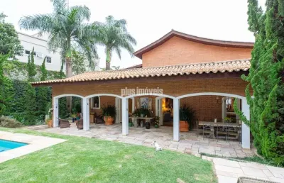 Morumbi 640,0m² área construída 4 quartos, 2 suítes, 4 vagas - quintal, churrasqueira  e piscina