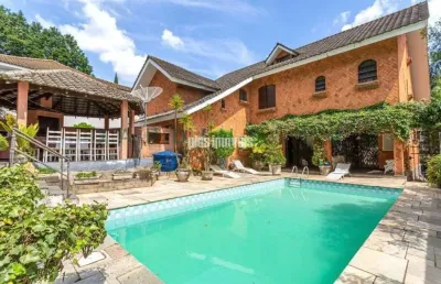 Jardim guedala 600,0m²ac  700,0m²at - 6 quartos, 4 suítes, 9 vagas de garagem  - piscina