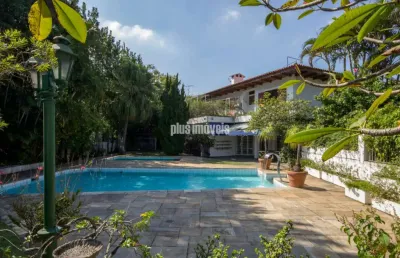 Morumbi 1.231,0m² área de terreno, 678,0m² ac - 4 suítes 4 gar, piscina e quadra de squash