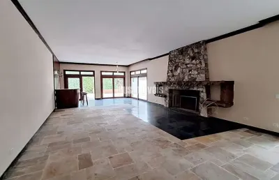Bolsão interlagos térrea com 450,0m² área construida, 750,0m² área  terreno 3 quartos, suíte, 4 gar