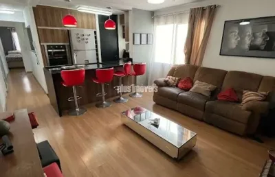 Oportunidade para vender rápido, reformado, rua nobre, arborizada, com pão de açucar 1 minuto,.
