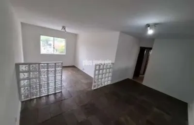 Apartamento no alto da boa vista, excelente localização, a 300 metros do metrô.