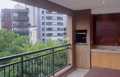 Apartamento com varanda gourmet, au 136,0 m2 com 4 vagas.