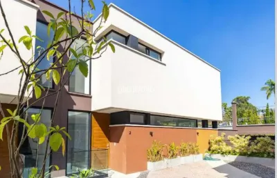 Próximo a chácara flora 541,0m²au 4 suítes, 4 vagas