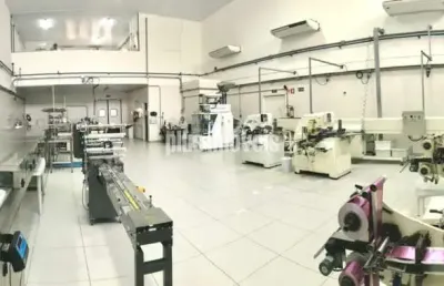 Prédio para alugar na Rua Faustolo, 897, Água Branca, São Paulo