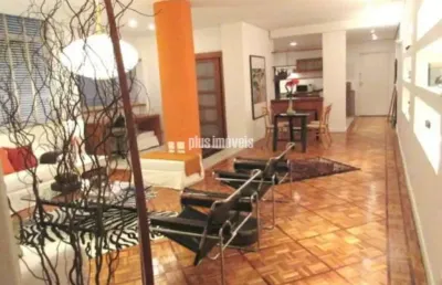 1) apartamento  de 115m² de área útil, reformado, pronto para morar