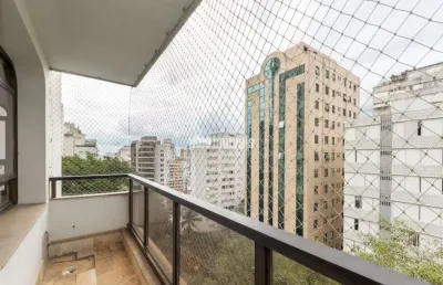 Um prédio clássico em localização privilegiada do jardins para morar com elegância e conforto