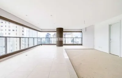 Excepcional! único, 3 suites , 2 garagens, varanda incrível!