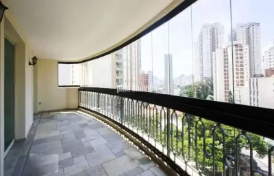 Apartamento para alugar com 247m², 4 quartos e 5 vagas