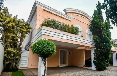 Casa de condomínio com 3 quartos e 4 banheiros para alugar, 224 m²