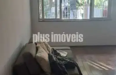 Aobrado com 2 dormitorios, 1 vaga, rua sem saida, local tranquilo.