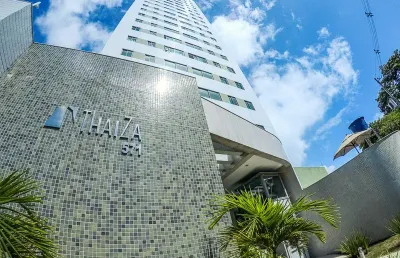 Apartamento com 2 quartos e suíte em casa amarela perto de tudo e pronto para morar