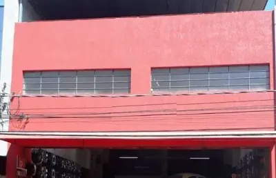 Salão comercial - excelente ponto com alto fluxo de pessoas