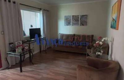 Vila progresso - linda casa com armários, churrasqueira e piscina