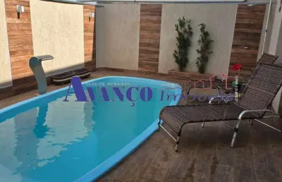 Linda casa com piscina, churrasqueira e salão de festas na vila josefina