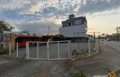 Terreno de esquina com 17,50 x 29,46* no binário ao lado do hipermercado komprão do bairro vila nova