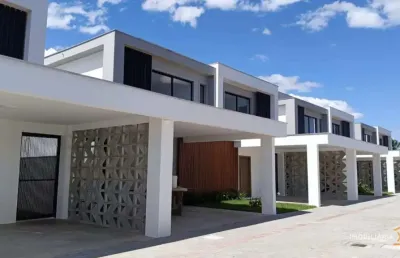 Casa em condomínio de alto padrão, bairro vila nova