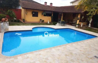 Casa térrea em condomínio 3 quartos sendo 1 suite, piscina e edicula com área gourmet