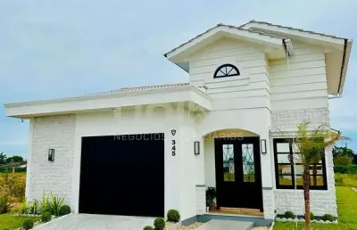 Casa com 3 quartos à venda na rua sount tropez, 2, coloninha, araranguá por r$ 550.000