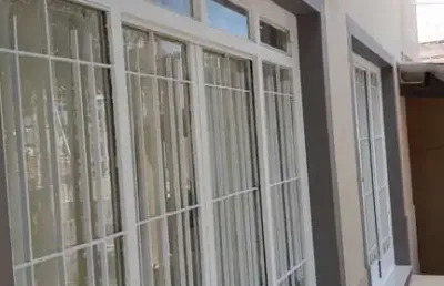 Aluga casa 4 dorms 1 suite 4 vagas. próximo ao horto florestal