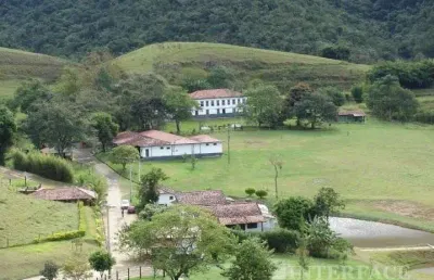 Venda fazenda histórica de 1832 com 1.333,100m² no vale do paraíba