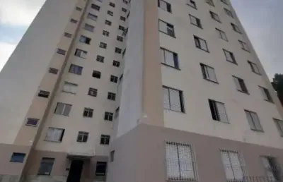 Apartamento térreo com 2 quartos, 1 banheiro, 1 vaga de garagem e 50,00 m2 de área. localizado em uma região arborizada e tranquila, próximo ao horto florestal,