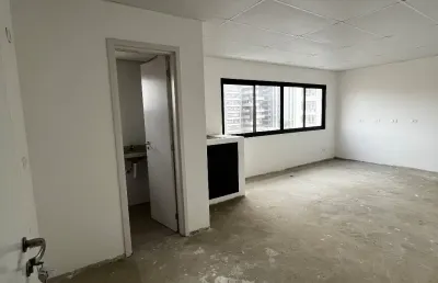 Sala comercial com 1 sala à venda na Rua Comendador Macedo, 62, Centro, Curitiba