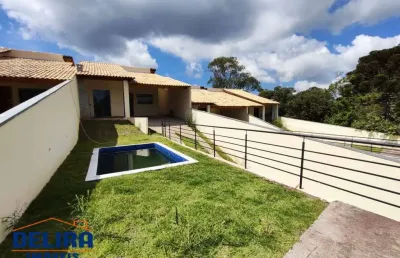 Ótima casa com localização privilegiada , aceita financiamento bancário.