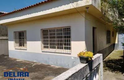 Casa a venda com 3 dormitórios em um bairro com toda infraestrutura.