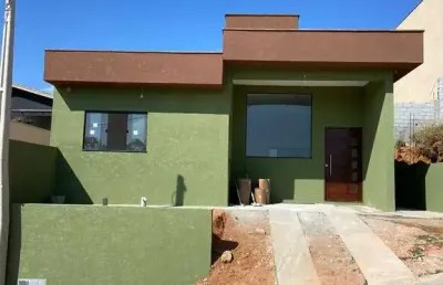 Casa dentro de condomínio com portaria 24 horas em mairiporã