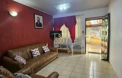 Casa a venda com 3 casas no quintal - ideal para investidor ou construtor - 10x32