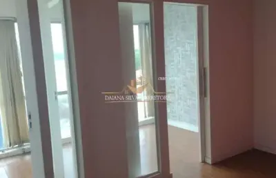 Sala comercial jardim do mar, com divisória e banheiro privativo.