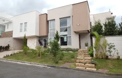 Casa alto padrão em condomínio fechado - santa felicidade