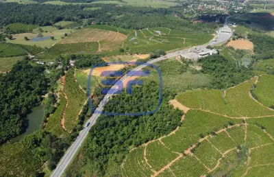 Área às margens da br-101, em serra, es, próxima ao pedágio