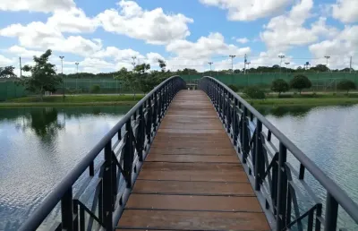 Terreno em condomínio fechado à venda na Rua Rubens Francisco Dias, 2400, Papagaio, Feira de Santana