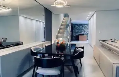 Exclusiva casa alto padrão no vila paradiso – conforto, segurança e lazer no sim