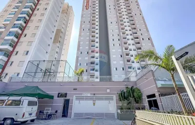 Apto com 2 dormitórios, 1 banheiro, varanda com churrasqueira