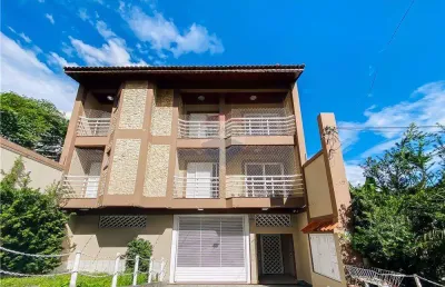 Apartamento tipo cobertura com 3 dormitórios, sendo 1 suíte e 2 vagas de carros