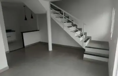 Casa com 2 quartos à venda na avenida jardel filho, sn, jardim atlântico oeste (itaipuaçu), maricá por r$ 350.000