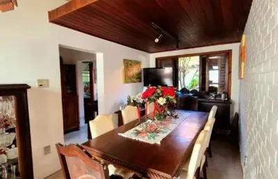 Casa com 6 quartos à venda na rua fernandes couto, 1, são francisco, niterói por r$ 590.000