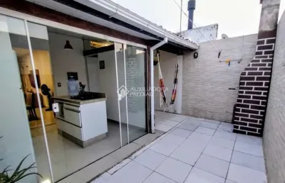 Casa em condomínio fechado com 2 quartos à venda na avenida paulo roberto vidal, 2494, bela vista, palhoça, 68 m2 por r$ 288.000