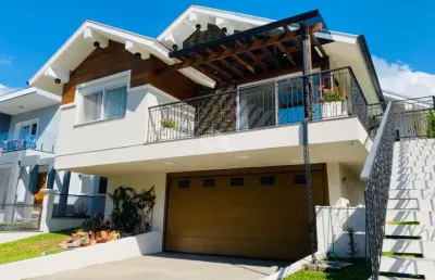 Casa alto padrão, totalmente mobiliada e equipada na serra gaúcha
