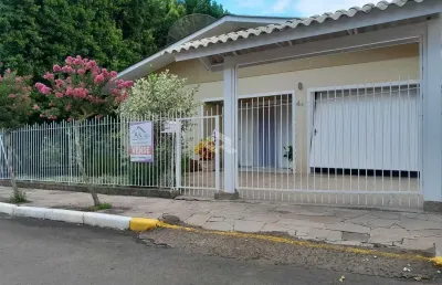 Casa com 3 quartos à venda na André Whitmann, 54, Centro, Picada Café