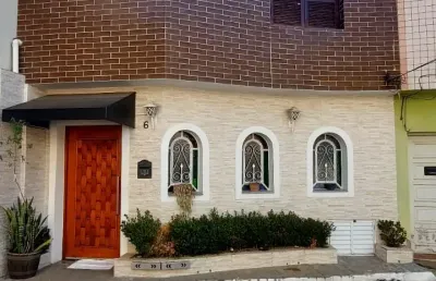 Casa com 3 quartos à venda na Rua Salvador Fiordelisio, 1, Vila Bertioga, São Paulo